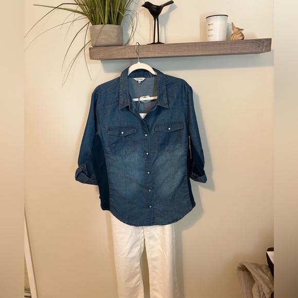 Cavalini Tops - Plus size Denim Button-Up Shirt